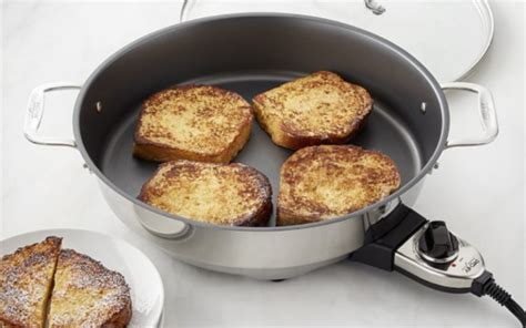 What Can You Cook in an Electric Skillet? And Why Not Try Cooking a Symphony of Flavors?